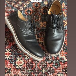 Johnston & Murphy black dress shoes